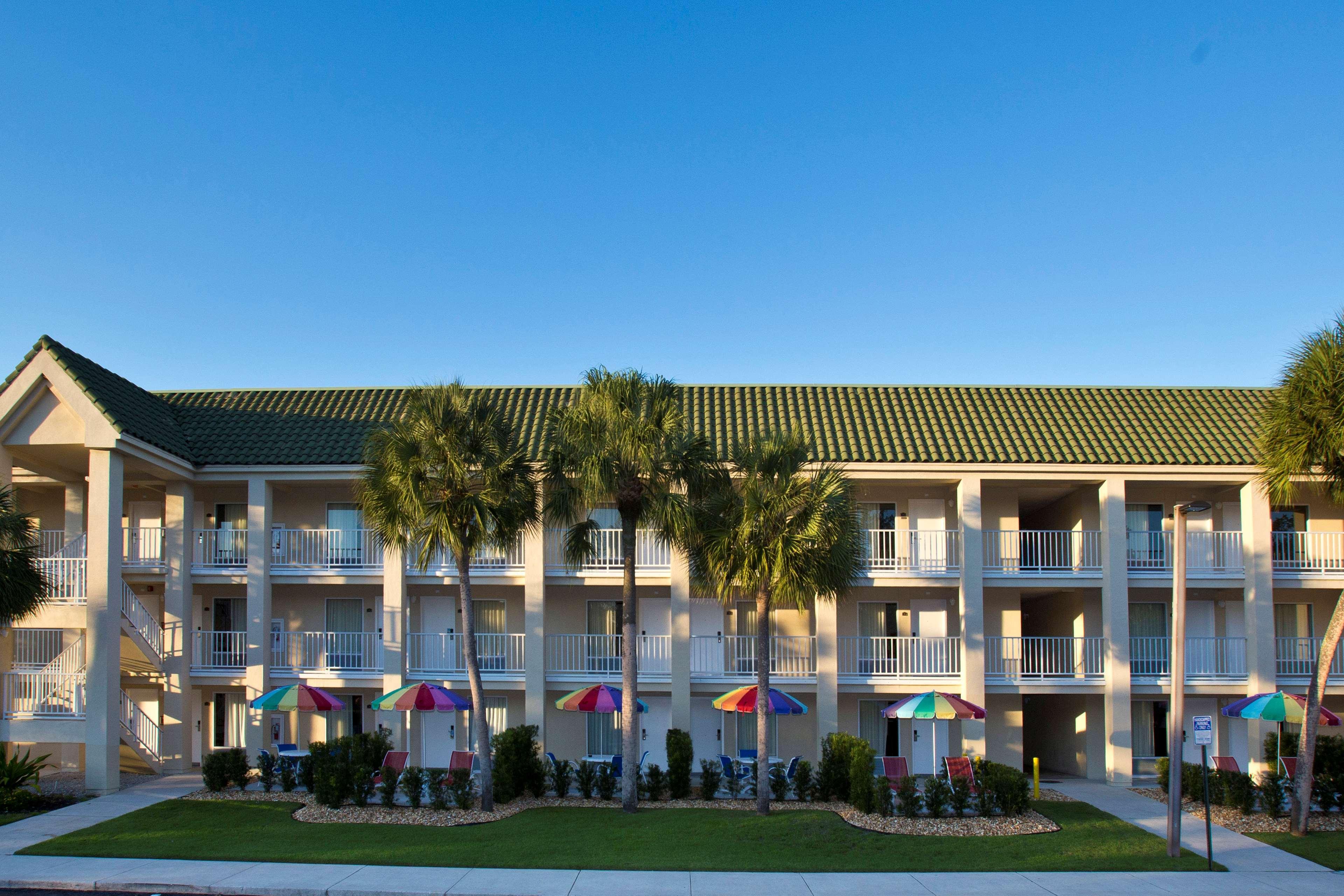 Days Inn By Wyndham Port Charlotte Town Center Exterior photo